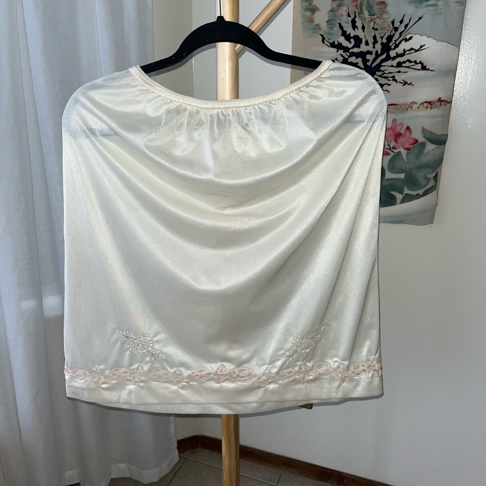 Vintage Embroidered Cream Lace Trim Half Slip - Picture 2 of 5